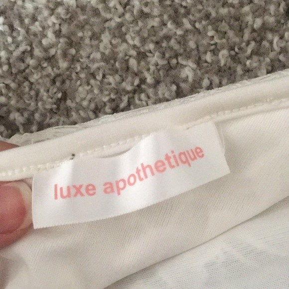 💃🏼EUC White lace halter dress size s(tag gone) - Picture 8 of 9